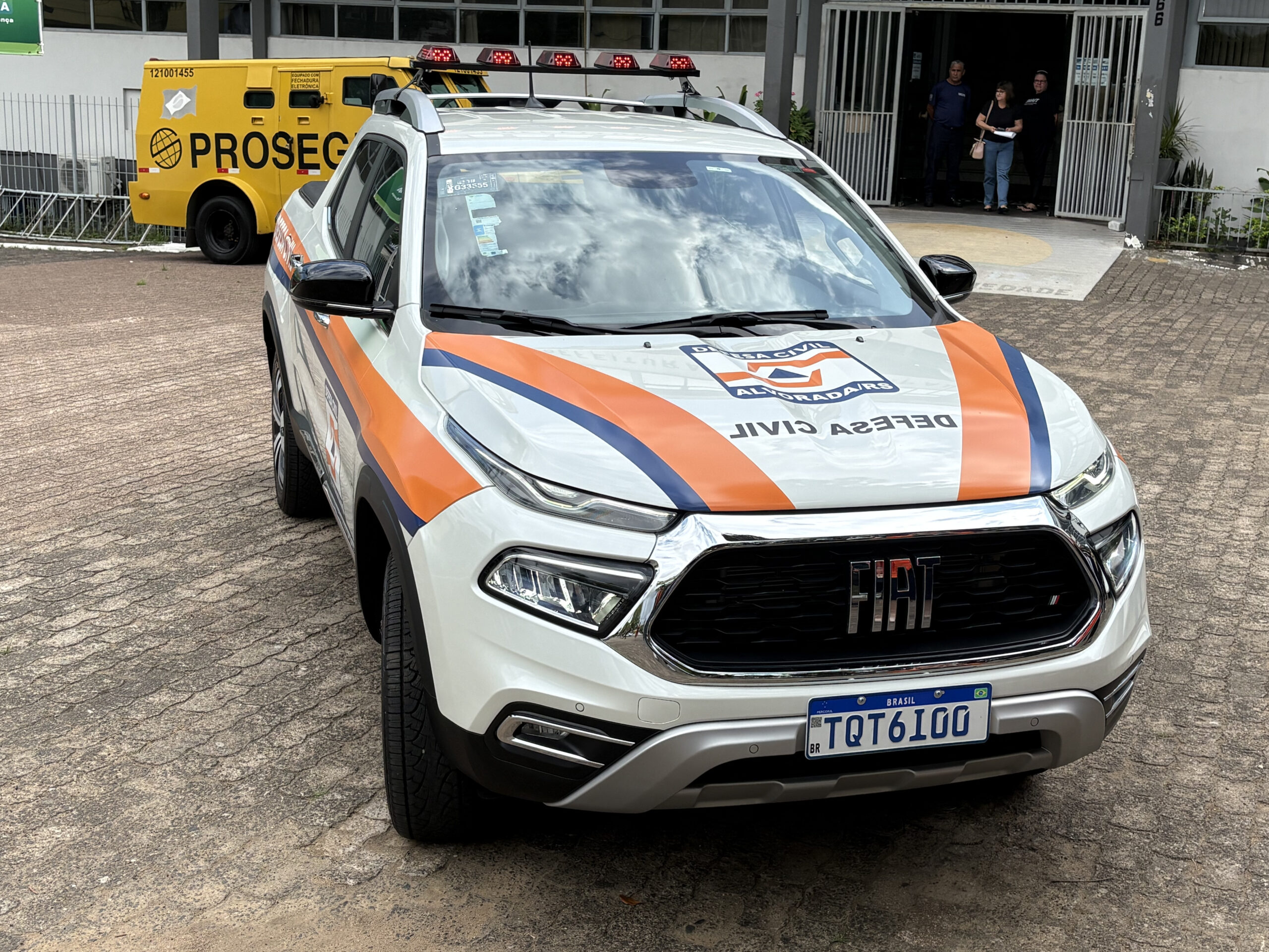 Alvorada ganha viatura 4×4 para reforçar Defesa Civil em áreas de risco