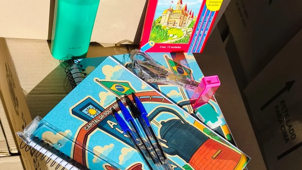 Alunos da rede municipal de Alvorada receberão kits escolares no início do ano letivo